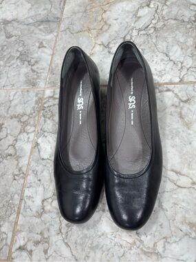 SAS Regina Black Leather Pumps Women's Size 8M